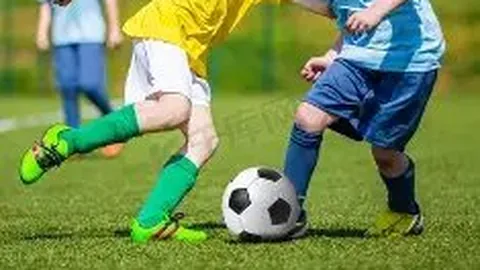 激情碰撞！利物浦vs曼城迈向第200战，红军战绩傲人，以95胜53负领先问鼎纪录！