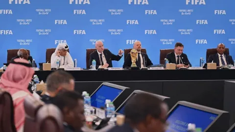 哈兰德建功，斯通斯绝杀，曼城2-1险胜多特晋级欧冠第2轮